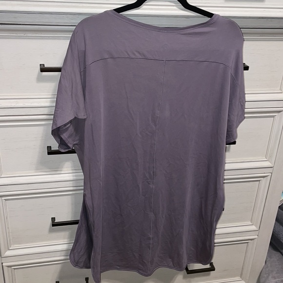 Lululemon Shirt Size XL - Picture 2 of 3